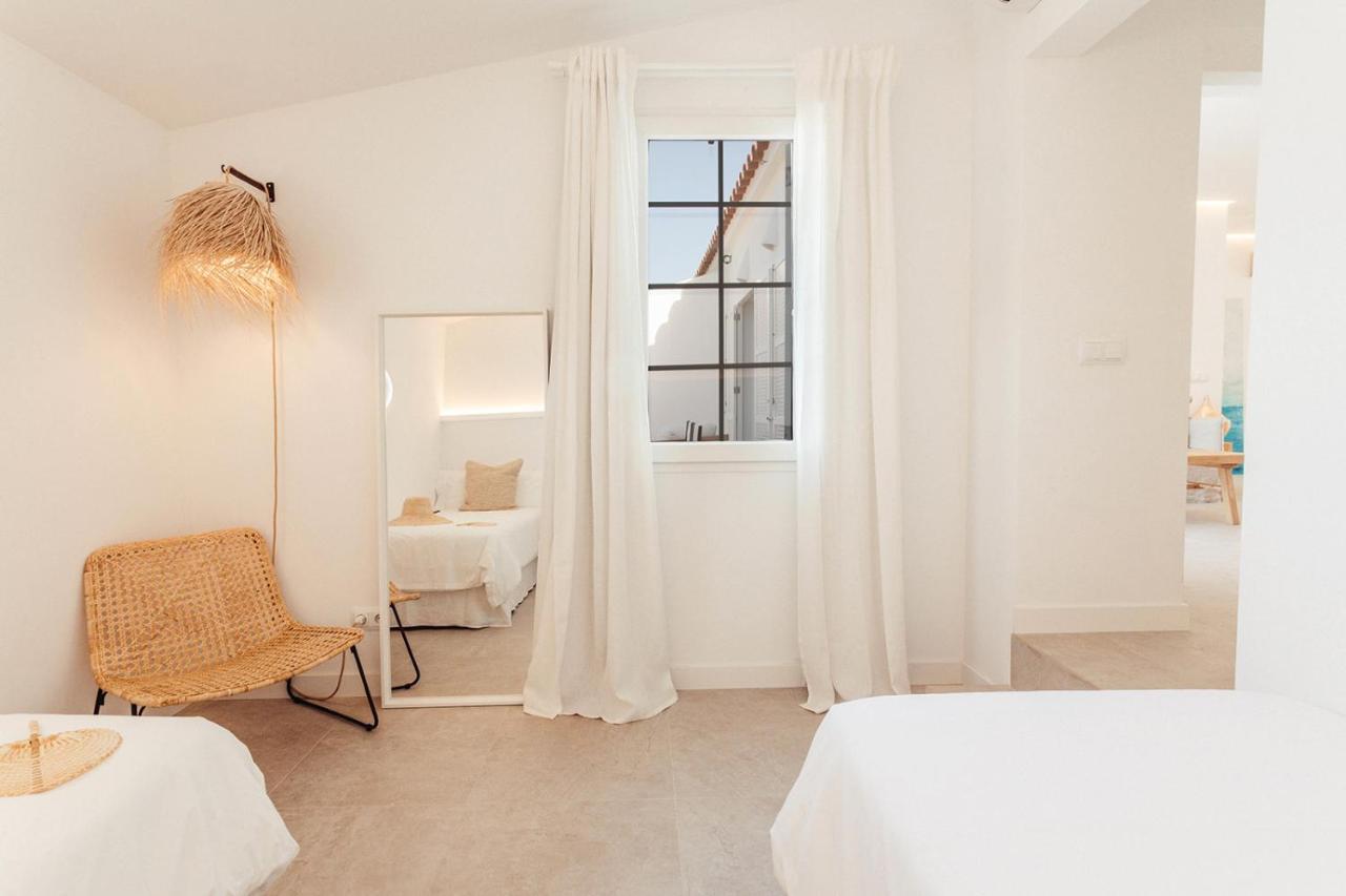 Apartamento Las Golondrinas Arenal - Adults Only Arenal d'en Castell Exterior photo