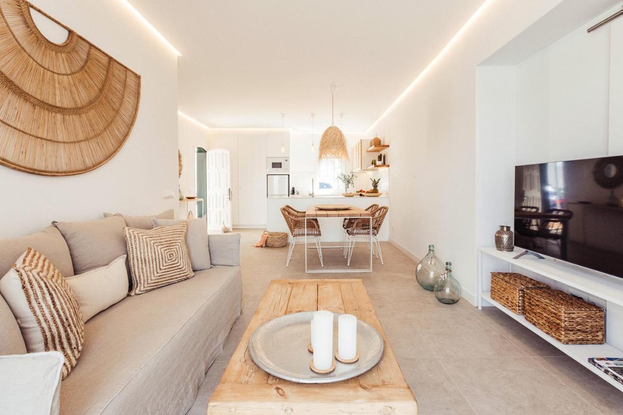 Apartamento Las Golondrinas Arenal - Adults Only Arenal d'en Castell Exterior photo