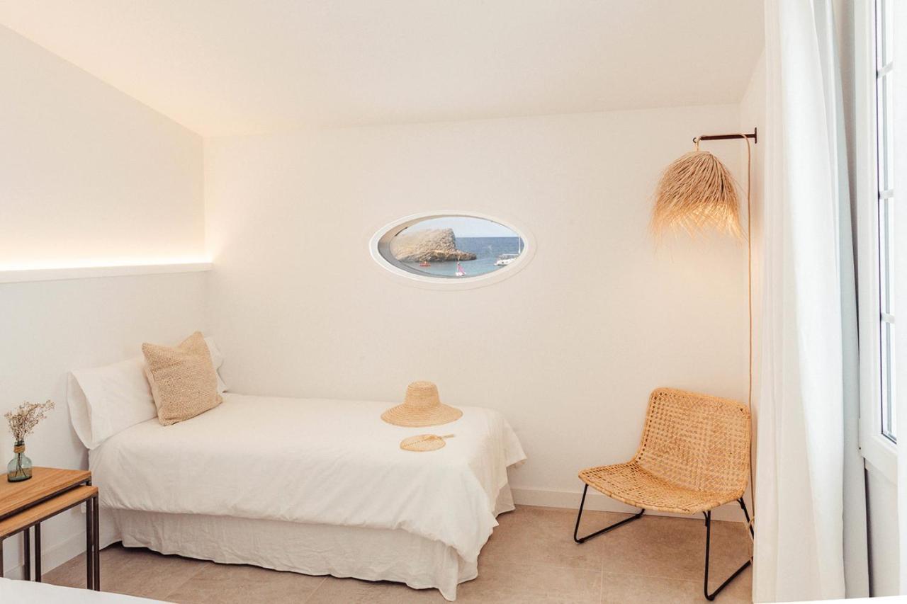 Apartamento Las Golondrinas Arenal - Adults Only Arenal d'en Castell Exterior photo